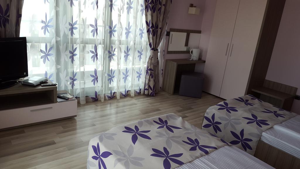 Iva Resort بايالا الغرفة الصورة